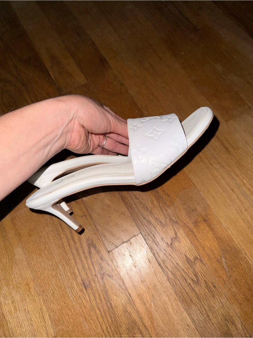 Louis Vuitton White Monogram Kitten Heels Women’s Size 9